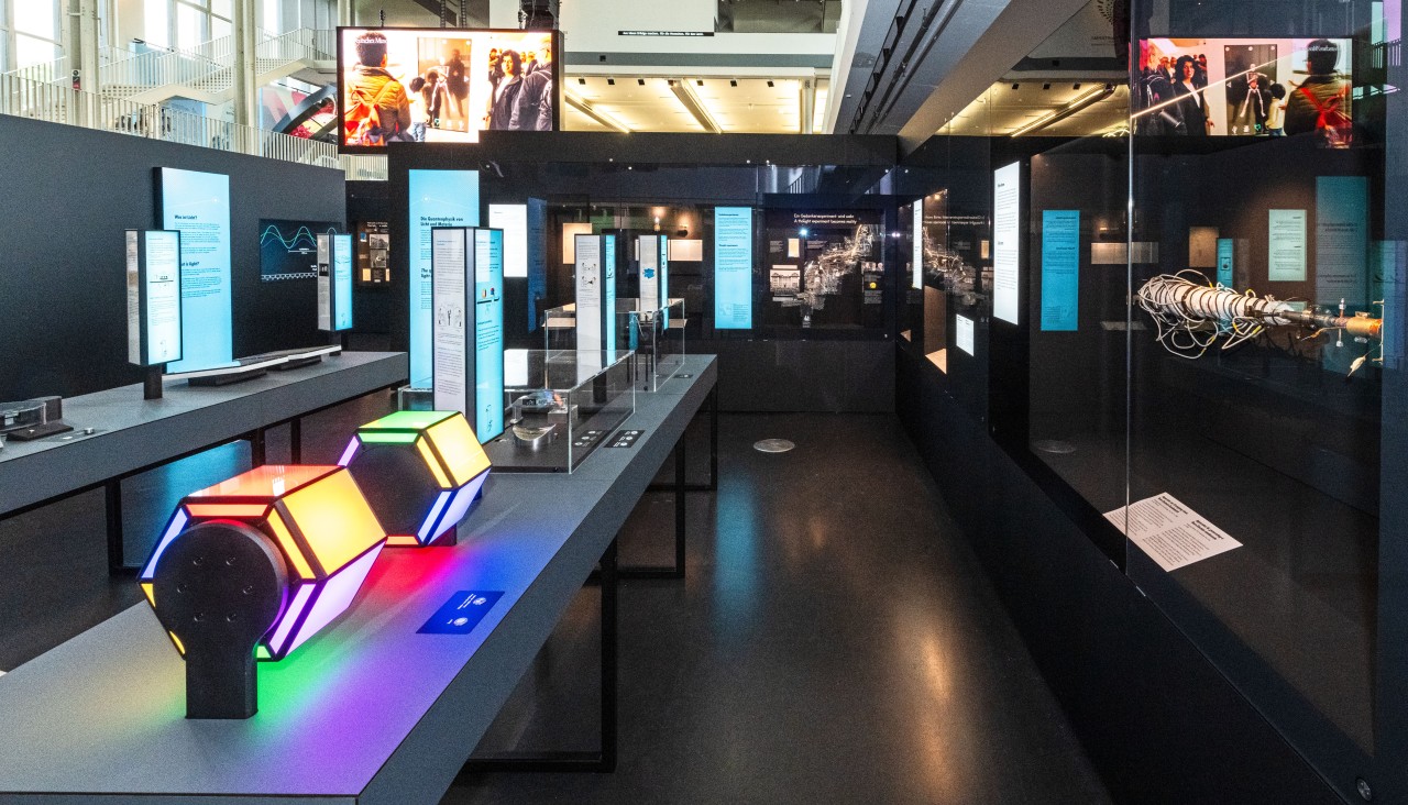 View of the “Quantum Physics of Light” area in the Light and Matter special exhibition. View of the Light and Matter special exhibition.